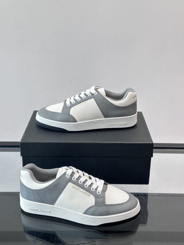 sy_no_75B0B3C334390092ADA39C0DB7B7B5EB_3 Saint Laurent Grey-White Pebble-Leather Low-Top Sneaker