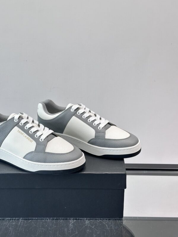sy_no_75B0B3C334390092ADA39C0DB7B7B5EB_6 Saint Laurent Grey-White Pebble-Leather Low-Top Sneaker