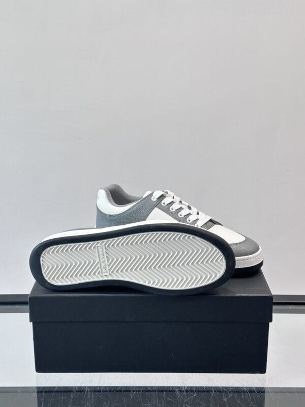 sy_no_75B0B3C334390092ADA39C0DB7B7B5EB_8 Saint Laurent Grey-White Pebble-Leather Low-Top Sneaker