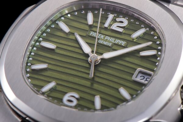 sy_no_77C858AAF770E39302A32D2F6CDE0643_1 Patek Philippe Sport Elegance NAUTILUS Series Nautilus Automatic Mechanical Machine Swiss Watch Green Dial