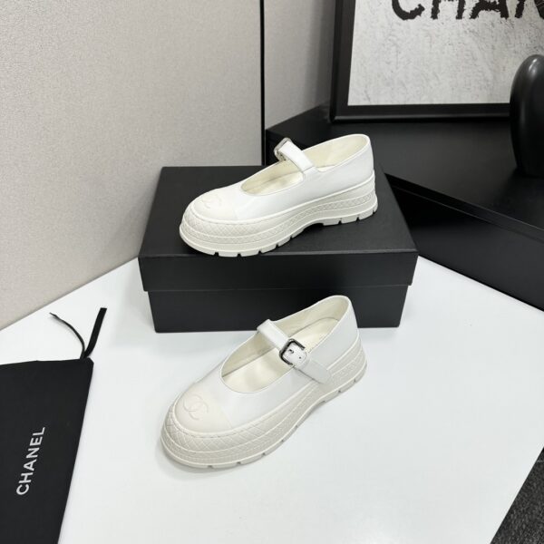 sy_no_79BCB900763EC5FD96C5AEDF3AC35869_1 Chanel White Leather Mary Jane Platform Shoe with Lug Sole and CC Logo