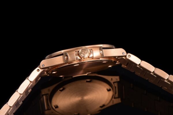 sy_no_7F30995ED5889DF509B86CF16FEF27D2_4 Patek Philippe Sporty Elegance NAUTILUS Series Quartz Movement Women's Watch Swiss Watch Purple Dial