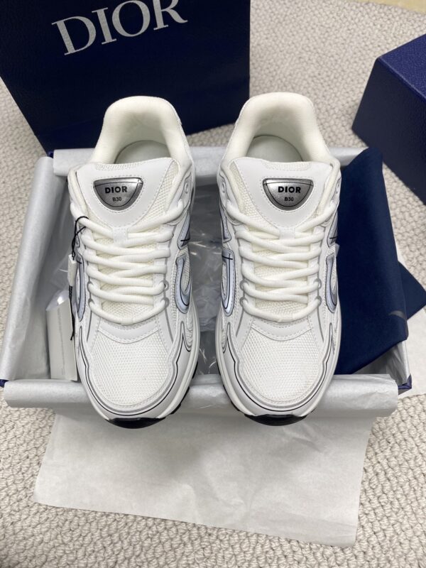 sy_no_8055F83F7EE197A44926CC657978D13C_0 Dior White Mesh Silver Outline CD Logo Running Sneaker