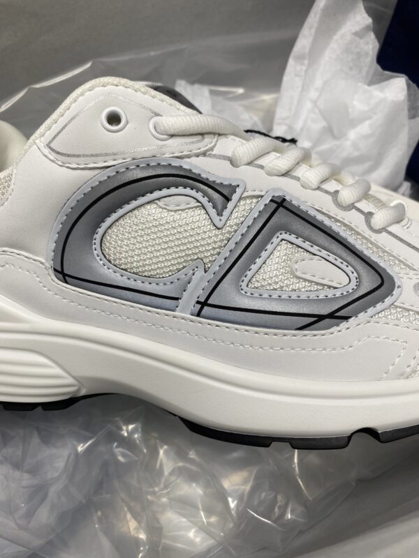 sy_no_8055F83F7EE197A44926CC657978D13C_6 Dior White Mesh Silver Outline CD Logo Running Sneaker