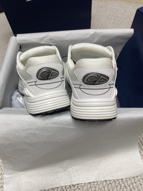 sy_no_8055F83F7EE197A44926CC657978D13C_7 Dior White Mesh Silver Outline CD Logo Running Sneaker