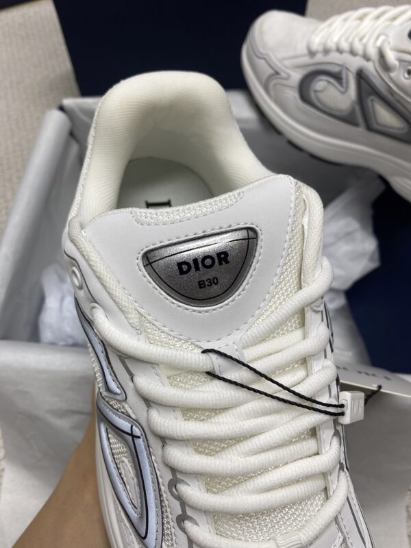 sy_no_8055F83F7EE197A44926CC657978D13C_8 Dior White Mesh Silver Outline CD Logo Running Sneaker