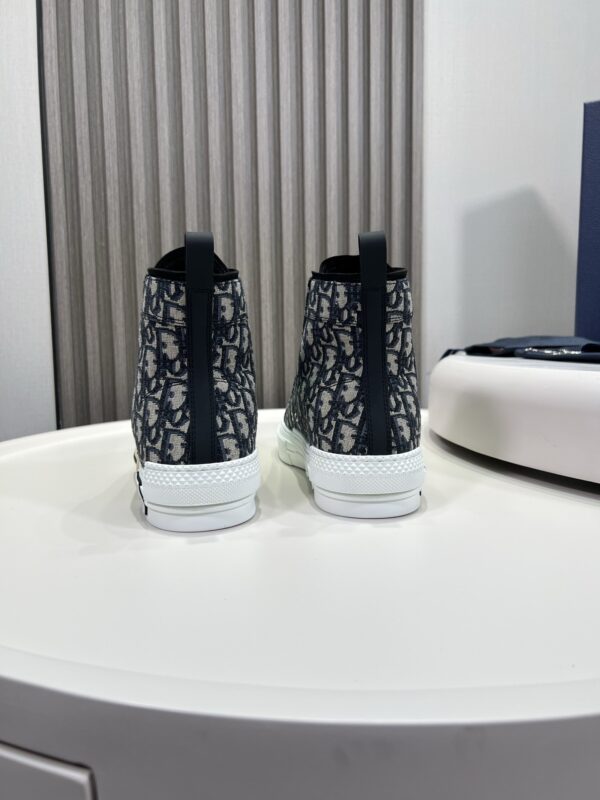 sy_no_82DB4B8FFFAD904E2B1EECD60AFA65E0_7 Dior Oblique Canvas High Top Sneaker