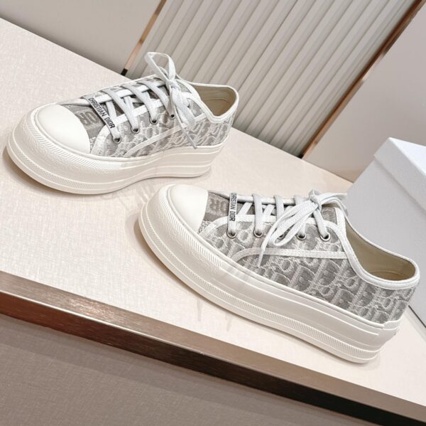 sy_no_82F76DEF57657782F07534EEC1C78235_0 Dior Grey Oblique Canvas Platform Low Sneaker