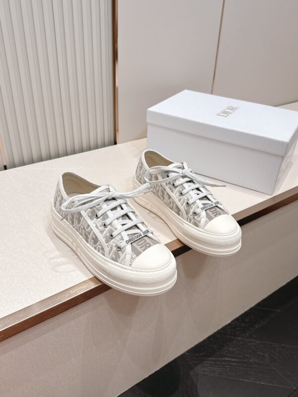 sy_no_82F76DEF57657782F07534EEC1C78235_1 Dior Grey Oblique Canvas Platform Low Sneaker
