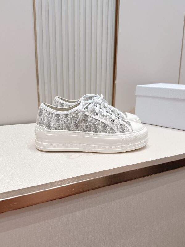 sy_no_82F76DEF57657782F07534EEC1C78235_2 Dior Grey Oblique Canvas Platform Low Sneaker