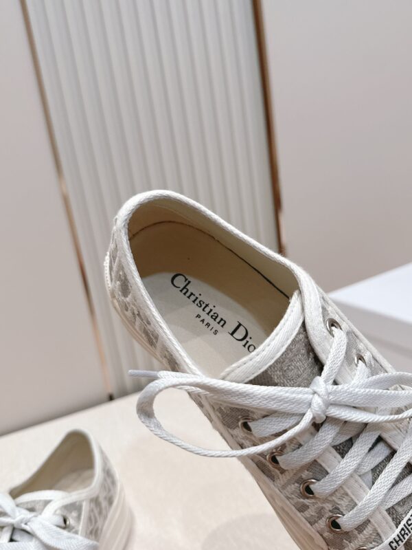 sy_no_82F76DEF57657782F07534EEC1C78235_3 Dior Grey Oblique Canvas Platform Low Sneaker