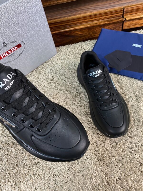 sy_no_8CA9FCC3D217E8A4254B61C3172F9DF9_3 Prada Black Leather Triangle Logo Thick-Sole Low-Top Sneaker