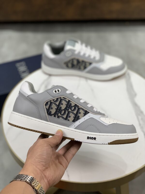 sy_no_93B9522467E5E6A12279EDF96EFEE39D_0 Dior Grey Leather Oblique Patch Low Sneaker