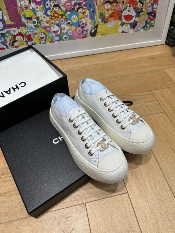 sy_no_95AAA00071716AF974097CC588FB913A_1 Chanel 24P All-White Waxed-Leather Platform Low-Top Sneaker with Gold-Tone CC Logo