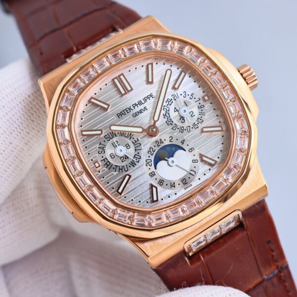 Patek Philippe Sport Elegance NAUTILUS Series Nautilus Automatic Mechanical Movement