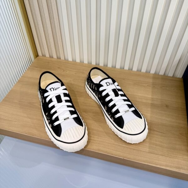 sy_no_999E4297DC3E05E1CFA82D3D8F993A65_3 Dior Black Oblique Canvas Low Sneaker