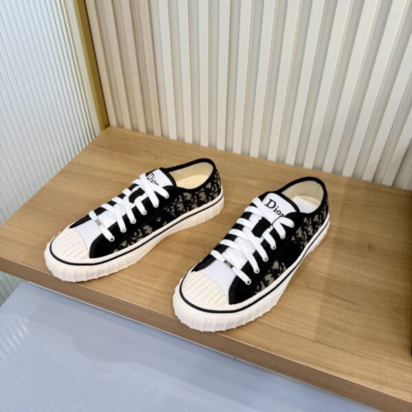 sy_no_999E4297DC3E05E1CFA82D3D8F993A65_4 Dior Black Oblique Canvas Low Sneaker