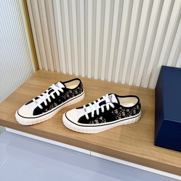 sy_no_999E4297DC3E05E1CFA82D3D8F993A65_7 Dior Black Oblique Canvas Low Sneaker