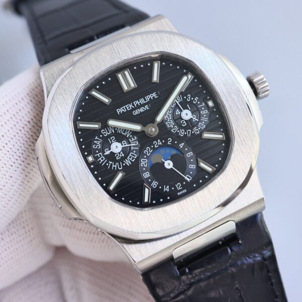 Patek Philippe Sport Elegance NAUTILUS Series Nautilus Automatic Mechanical Movement