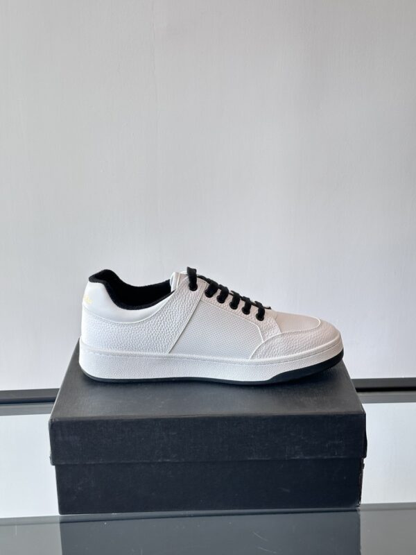 Saint Laurent White Pebble-Leather Black-Lace Low-Top Sneaker
