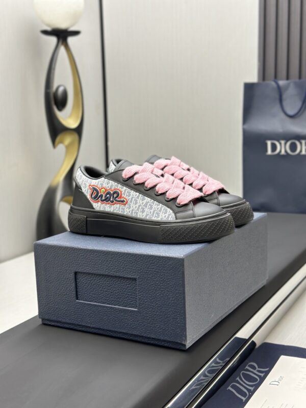 sy_no_9C73A127B41F0DD5EB483EF57322A211_1 Dior Black Leather Oblique Jacquard Pink Thick Lace Low-Top Sneaker