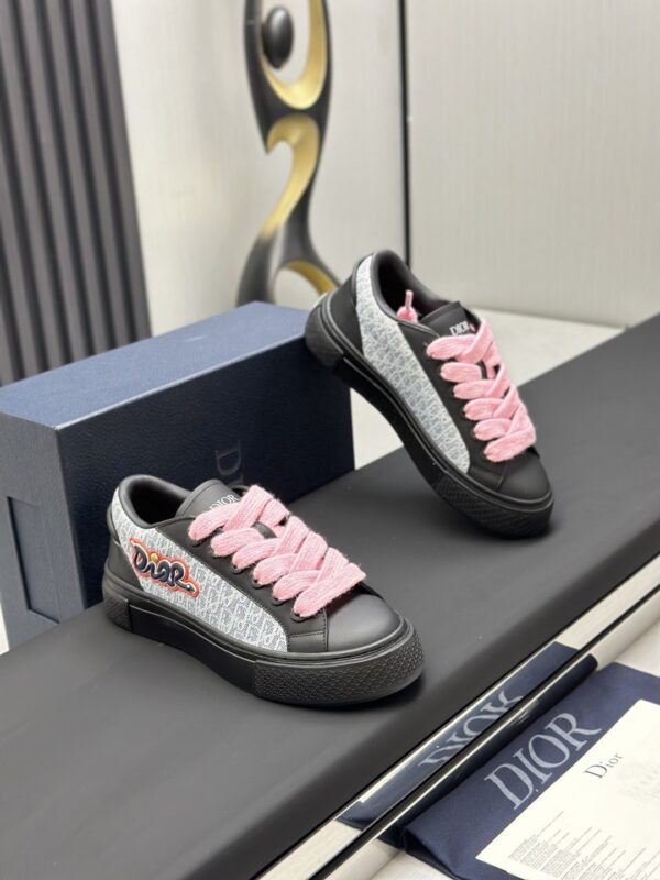 sy_no_9C73A127B41F0DD5EB483EF57322A211_2 Dior Black Leather Oblique Jacquard Pink Thick Lace Low-Top Sneaker