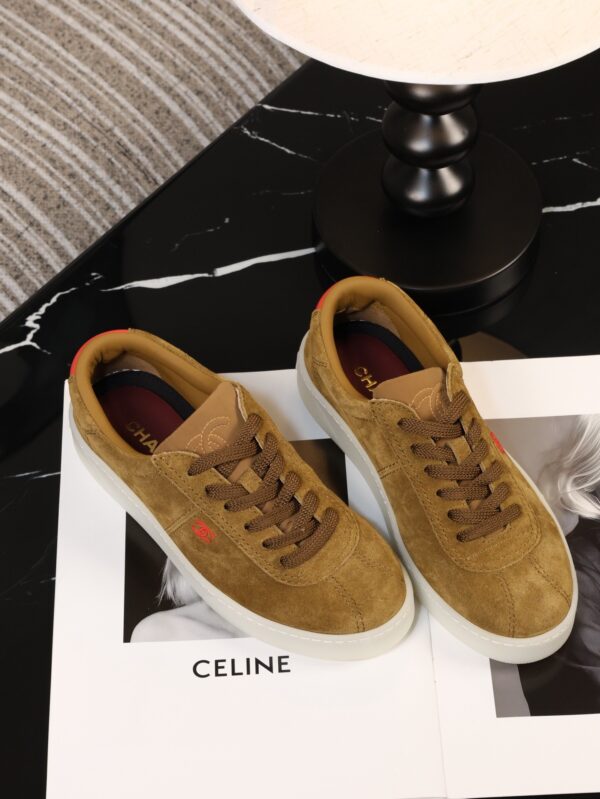 sy_no_9F28623E93910D782294822FB4F4EC2F_1 Chanel Brown Suede Low-Top Sneaker with Platform Sole and CC Logo