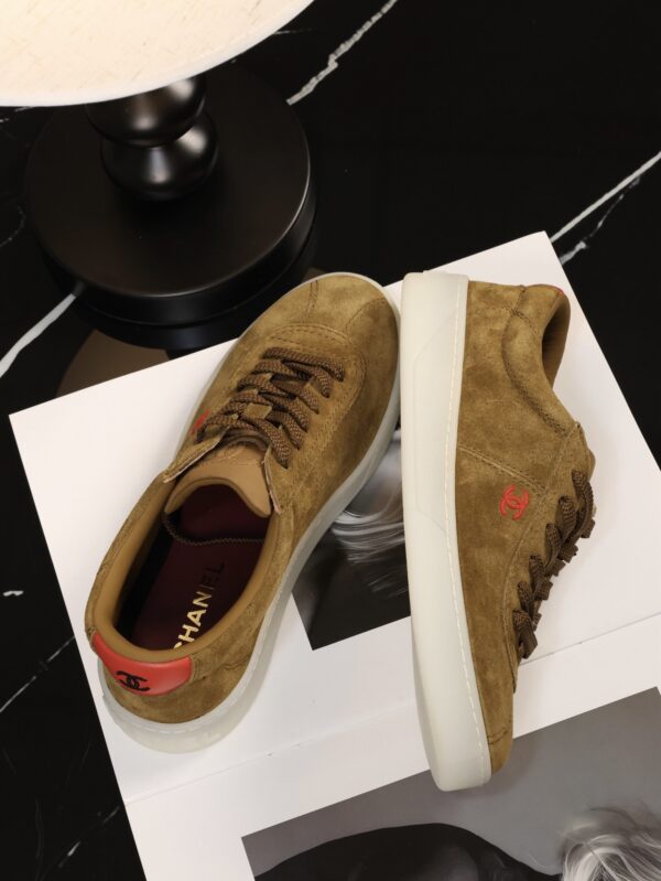 sy_no_9F28623E93910D782294822FB4F4EC2F_3 Chanel Brown Suede Low-Top Sneaker with Platform Sole and CC Logo