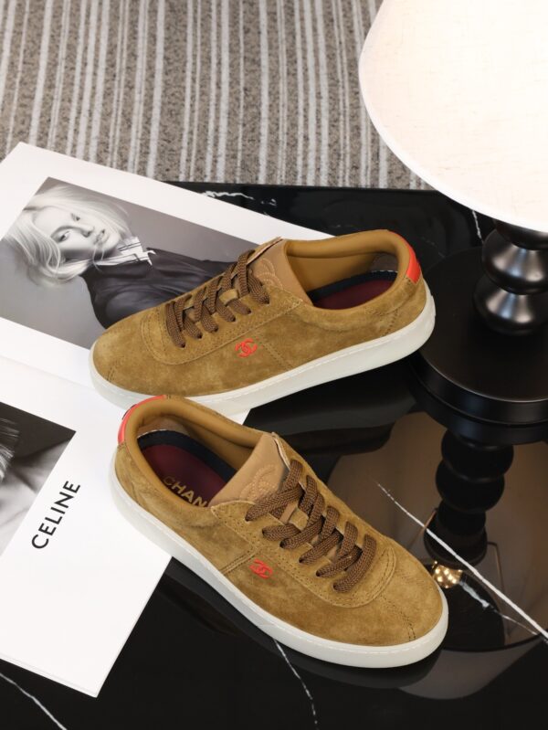 sy_no_9F28623E93910D782294822FB4F4EC2F_4 Chanel Brown Suede Low-Top Sneaker with Platform Sole and CC Logo