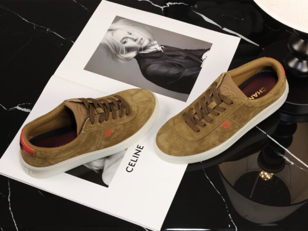 sy_no_9F28623E93910D782294822FB4F4EC2F_6 Chanel Brown Suede Low-Top Sneaker with Platform Sole and CC Logo