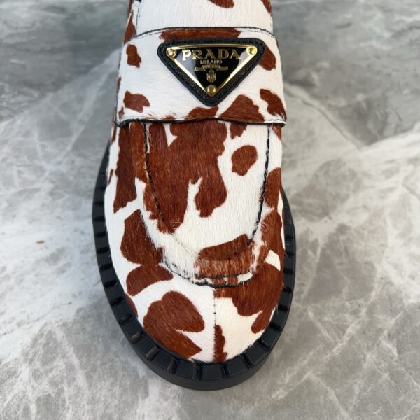 sy_no_A049757C8C1ACB1EC8A2BB18DDC4AD3B_6 Prada Brown White Cow Print Pony Hair Block Heel Loafer