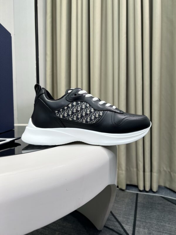 sy_no_A1914938467E8FC966102FFA6EE17F75_0 Dior Black Leather Oblique Patchwork Low Sneaker