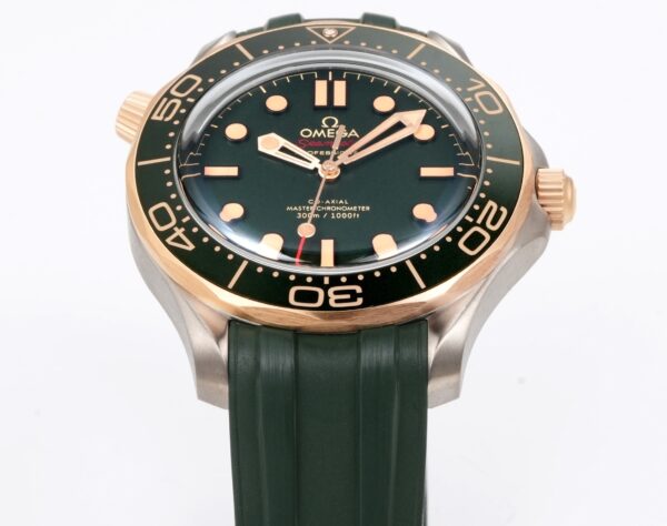 sy_no_A5405C02EBD19811764A47E54C3F0755_2 Omega Seamaster Series Automatic Mechanical Movement 300m Waterproof Men's Watch Swiss Watch 42mm Green Dial Titanium Bronze Case Rubber Strap