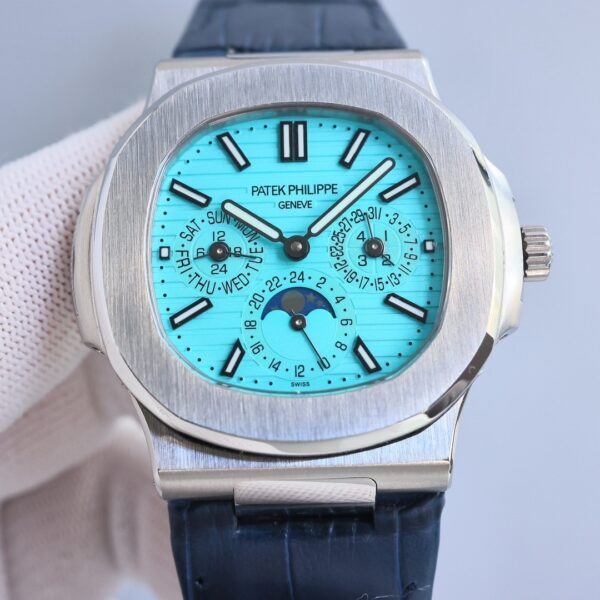 Patek Philippe Sport Elegance NAUTILUS Series Nautilus Automatic Mechanical Machine