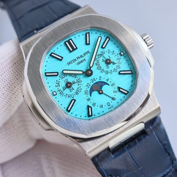 Patek Philippe Sport Elegance NAUTILUS Series Nautilus Automatic Mechanical Machine
