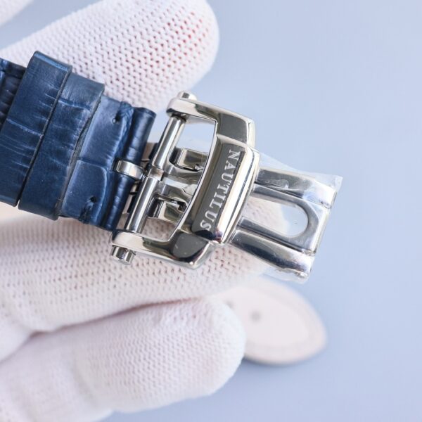 Patek Philippe Sport Elegance NAUTILUS Series Nautilus Automatic Mechanical Machine