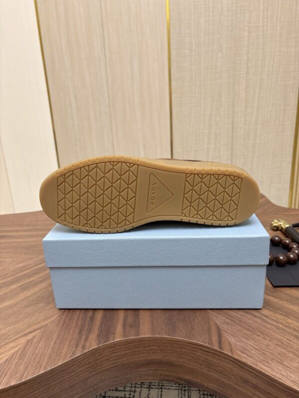 Prada Brown Suede Leather-Spliced Gum-Sole Low-Top Sneaker