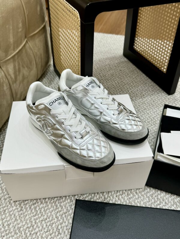 sy_no_A9102A6D3E76492F2E90DDD35AD9BE8F_0 Chanel Quilted Metallic & Suede Retro Trainer Silver-Quilted-Metallic