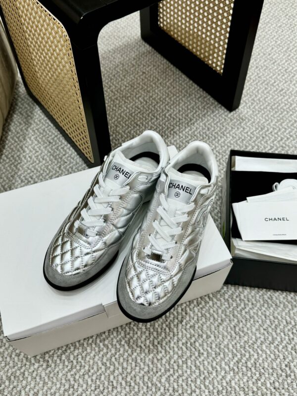 sy_no_A9102A6D3E76492F2E90DDD35AD9BE8F_1 Chanel Quilted Metallic & Suede Retro Trainer Silver-Quilted-Metallic