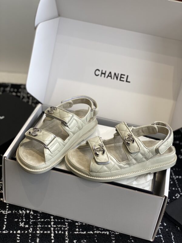 sy_no_AAD56E6007EBC71029AAFE1AA9C155A0_0 Chanel Beige Quilted Leather Platform Sandal with Rhinestone CC Logo