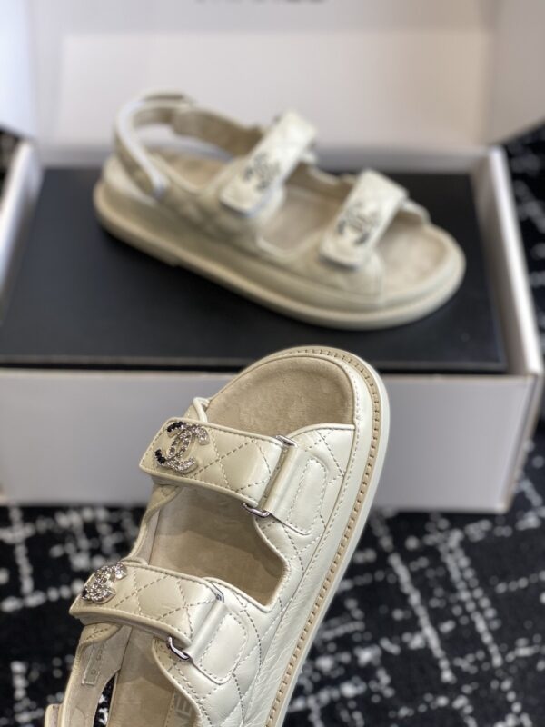 sy_no_AAD56E6007EBC71029AAFE1AA9C155A0_5 Chanel Beige Quilted Leather Platform Sandal with Rhinestone CC Logo