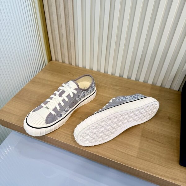 Dior Grey Oblique Canvas Low Sneaker