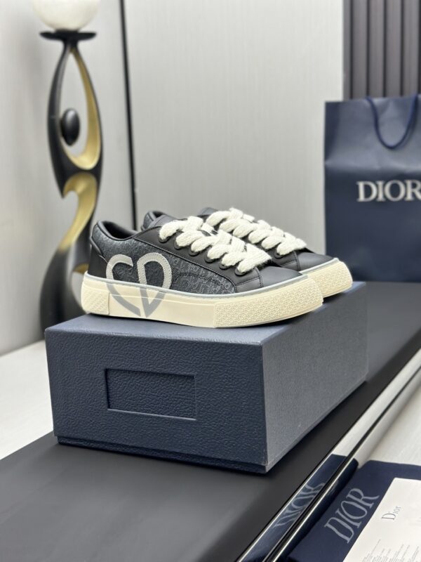 sy_no_AD7B73F9A8ACD02426996CB691EE00A6_1 Dior Black Leather Denim Jacquard White Thick Lace Low-Top Sneaker