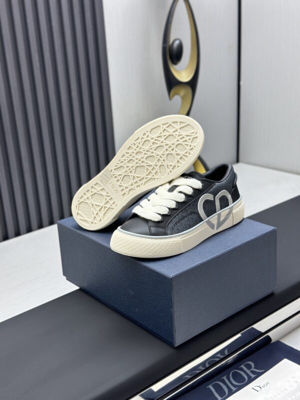 sy_no_AD7B73F9A8ACD02426996CB691EE00A6_5 Dior Black Leather Denim Jacquard White Thick Lace Low-Top Sneaker
