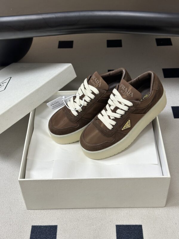 sy_no_AD8542AC201A72C5AF88292F7B6E65BE_4 Prada Brown Suede Gold Triangle Platform Sneaker