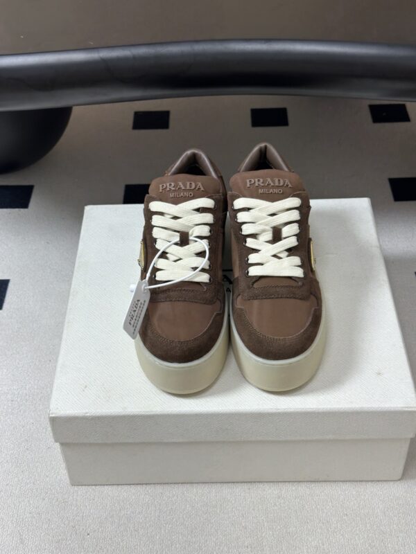 sy_no_AD8542AC201A72C5AF88292F7B6E65BE_5 Prada Brown Suede Gold Triangle Platform Sneaker