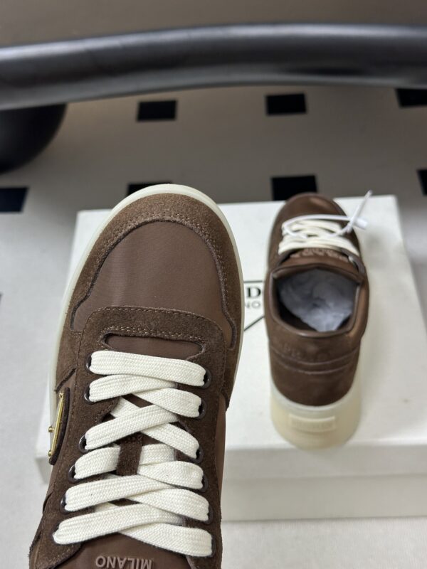 sy_no_AD8542AC201A72C5AF88292F7B6E65BE_7 Prada Brown Suede Gold Triangle Platform Sneaker