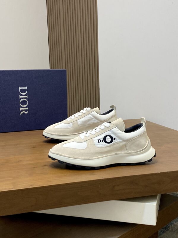 sy_no_AD93E2E117DEFDA2BB6AA59403616AB2_0 Dior Beige Suede Patchwork Low Sneaker