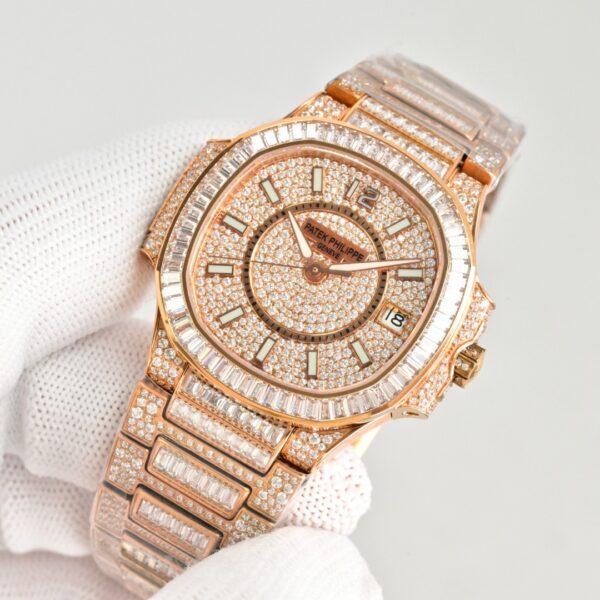 sy_no_AE6EB00A1031D204483AE1FCEE18FC5C_2 Patek Philippe Sporty Elegance NAUTILUS Series Nautilus Automatic Mechanical Movement Swiss Watch Gold Dial Gold Strap