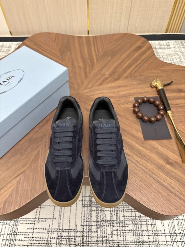 sy_no_AF6D779CC561F265D45045A56E17671E_0 Prada Navy Suede Leather-Spliced Gum-Sole Low-Top Sneaker
